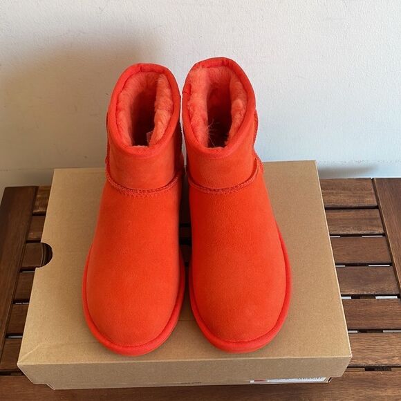 UGG Classic Mini II Boots Hazard Orange USA Women Size 6/UK 4/EU 37 - Picture 6 of 15